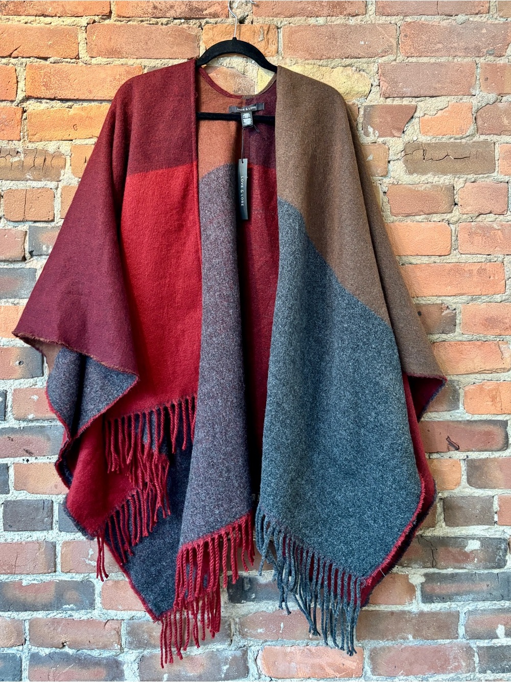 Love & Lore Color‑Block Wool‑Blend Poncho/Wrap with Fringe Hem. One Size. NEW ❤️